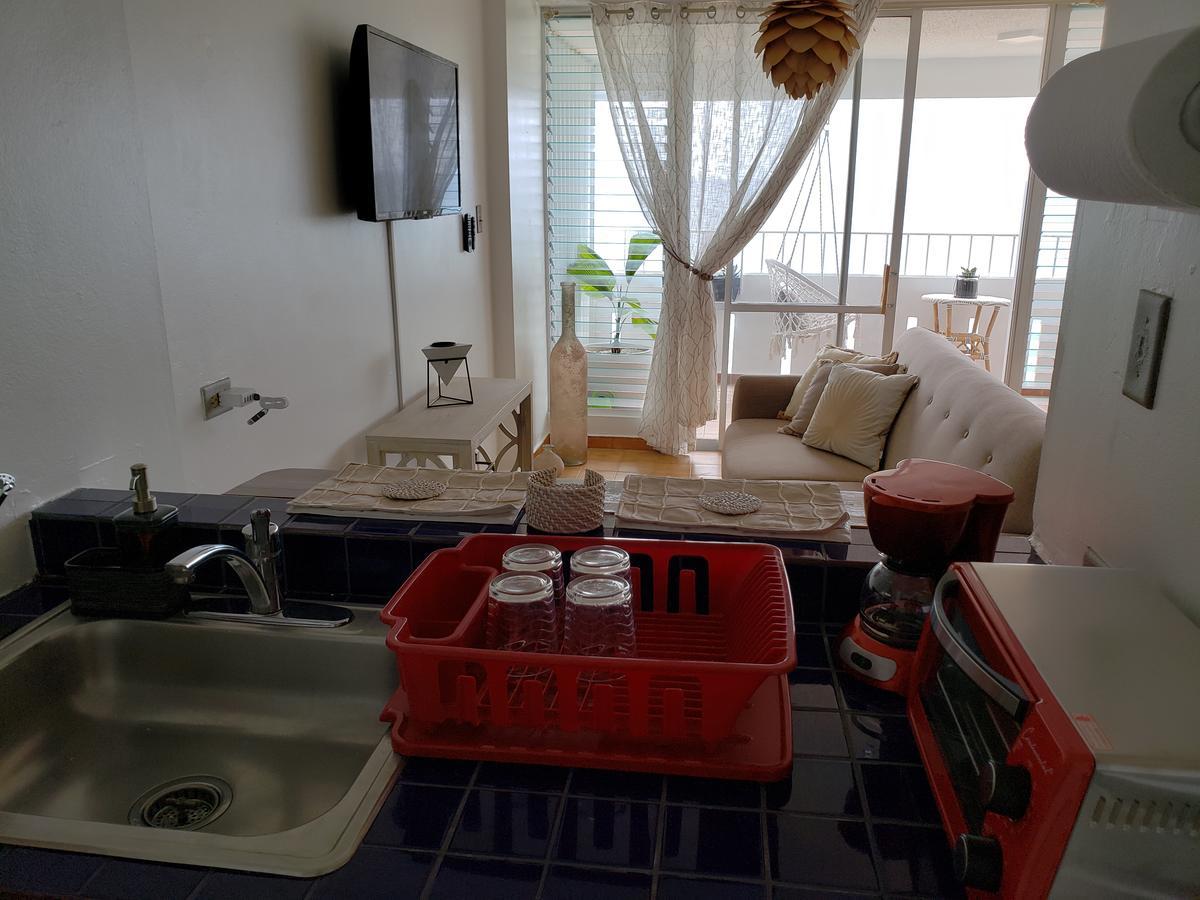 Gorgeous Beach Front Studio With Electricity Water Ac Luquillo Extérieur photo