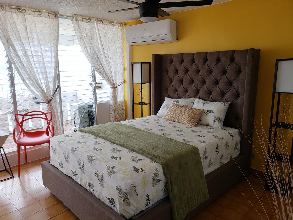 Gorgeous Beach Front Studio With Electricity Water Ac Luquillo Extérieur photo